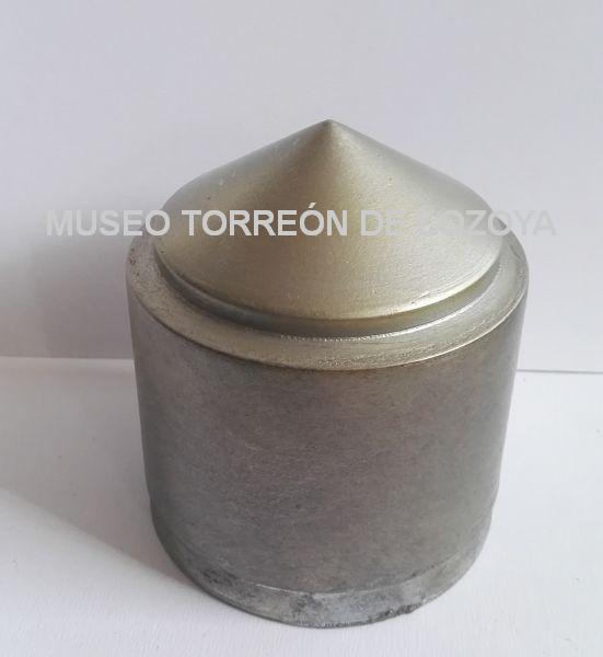 Punzón virgen (reproducción uso personal o editorial)