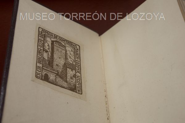 Exlibris de la Biblioteca del Marqués de Lozoya en la obra: Cuellar (reproducción uso personal o editorial)