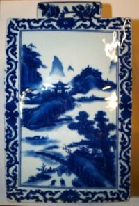 Tibor cuadrado de cerámica con tapa y con paisaje oriental