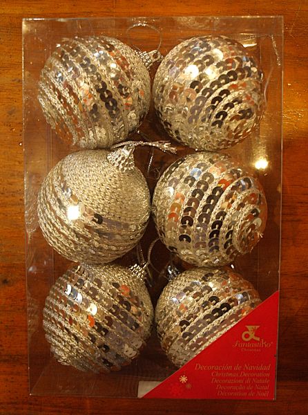 Caja de 6 bolas navideñas platedas con lentejuelas